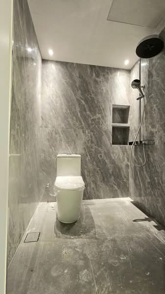 ❤️BNew Large ❤️1bed + 1bath Room ❤️10min Tenah Merah MRT ❤️East Changi Bedok ❤️Airport Mall, , Room Rental, 500 sqft, Corner Terrace For Rent, by Roy Low, 500076070 - Bathroom - PropertyGuru.com.sg