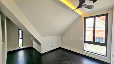For Rent - ❤️BNew Large ❤️1bed + 1bath Room ❤️10min Tenah Merah MRT ❤️East Changi Bedok ❤️Airport Mall