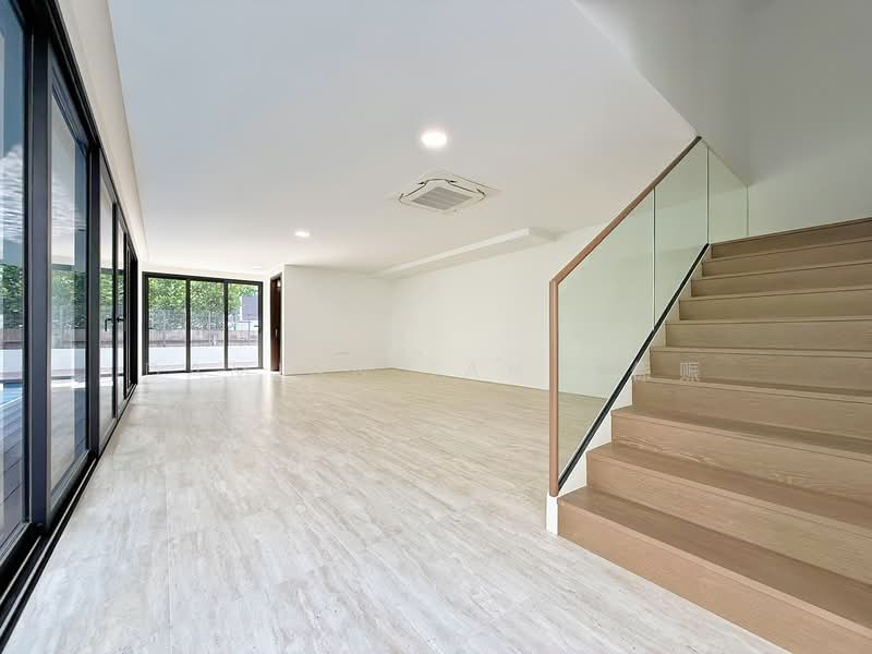 ⭐️JUST TOP BRAND NEW HOUSE WITHIN 1KM TO HENRY PARK PRIMARY SCHOOL!⭐️ Detached House For Sale at S$ 19,800,000 | PropertyGuru Singapore - Living Room