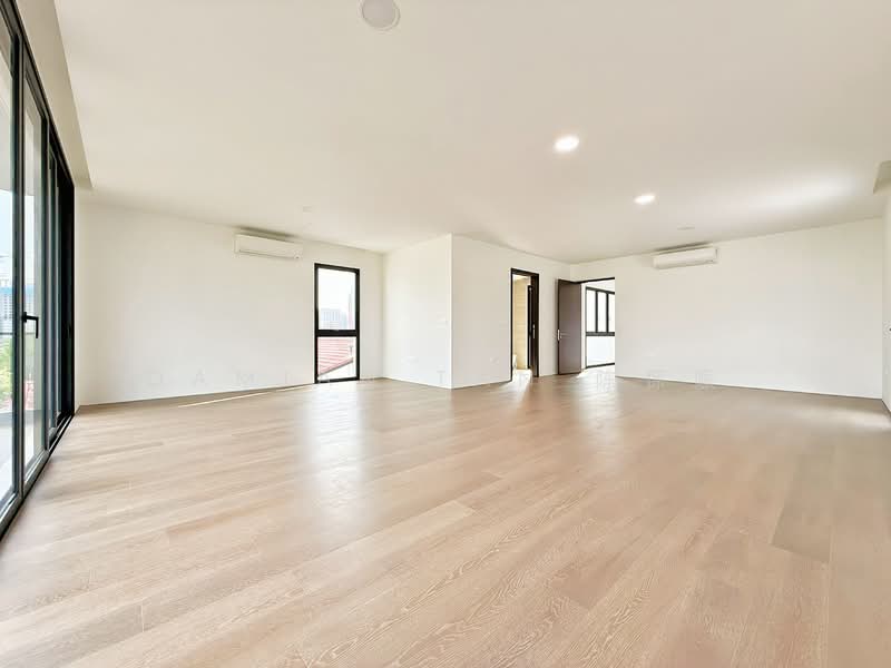 ⭐️JUST TOP BRAND NEW HOUSE WITHIN 1KM TO HENRY PARK PRIMARY SCHOOL!⭐️ Detached House For Sale at S$ 19,800,000 | PropertyGuru Singapore - Living Room