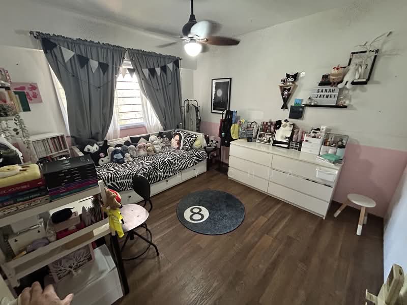 261 Bishan Street 22 HDB Flat For Sale at S$ 1,450,000 | PropertyGuru Singapore - Bedroom