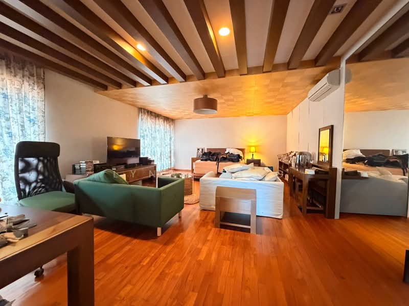 ❤️GIANT⚡️Spacious Luxury Semi-D w Pool, Fish Pond & Attic at Serangoon Garden Estate Semi-Detached House For Sale at S$ 8,800,000 | PropertyGuru Singapore - Living Room