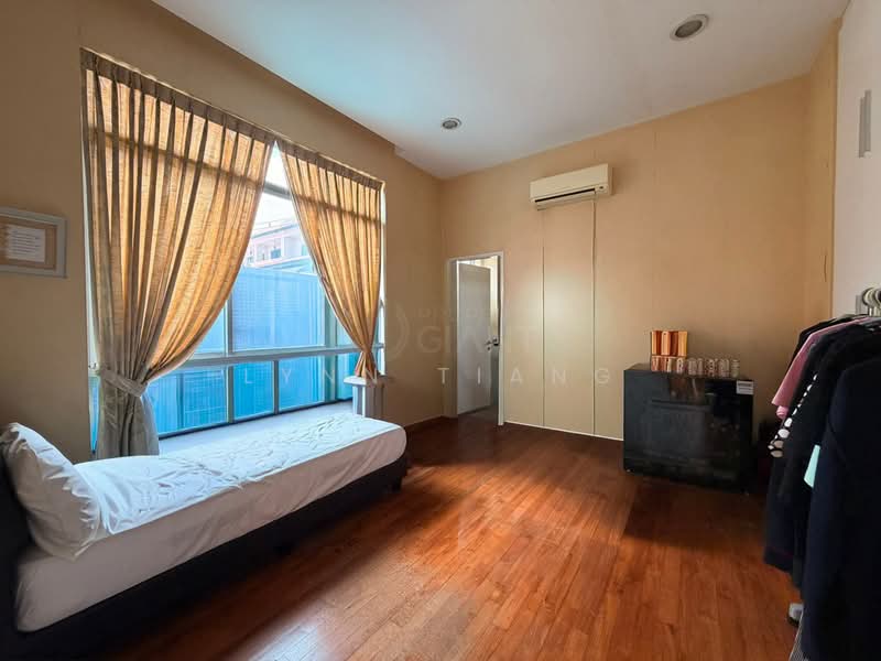 ❤️GIANT⚡️Spacious Luxury Semi-D w Pool, Fish Pond & Attic at Serangoon Garden Estate Semi-Detached House For Sale at S$ 8,800,000 | PropertyGuru Singapore - Bedroom