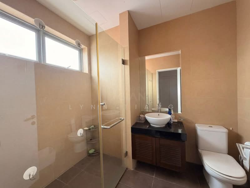 ❤️GIANT⚡️Spacious Luxury Semi-D w Pool, Fish Pond & Attic at Serangoon Garden Estate Semi-Detached House For Sale at S$ 8,800,000 | PropertyGuru Singapore - Bathroom