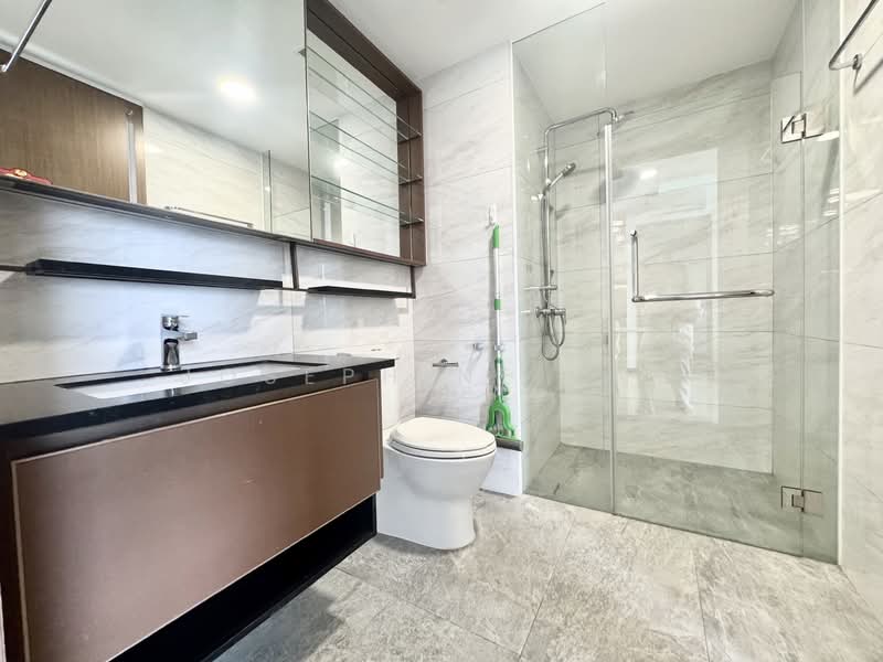 Normanton Park Condominium For Sale at S$ 1,580,000 | PropertyGuru Singapore - Bathroom