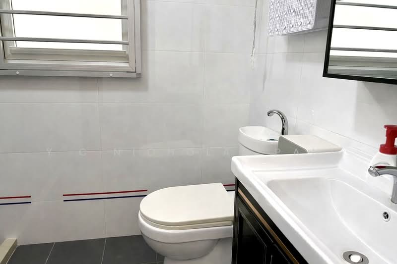 619A Tampines Street 61 HDB Flat For Sale at S$ 928,888 | PropertyGuru Singapore - Bathroom