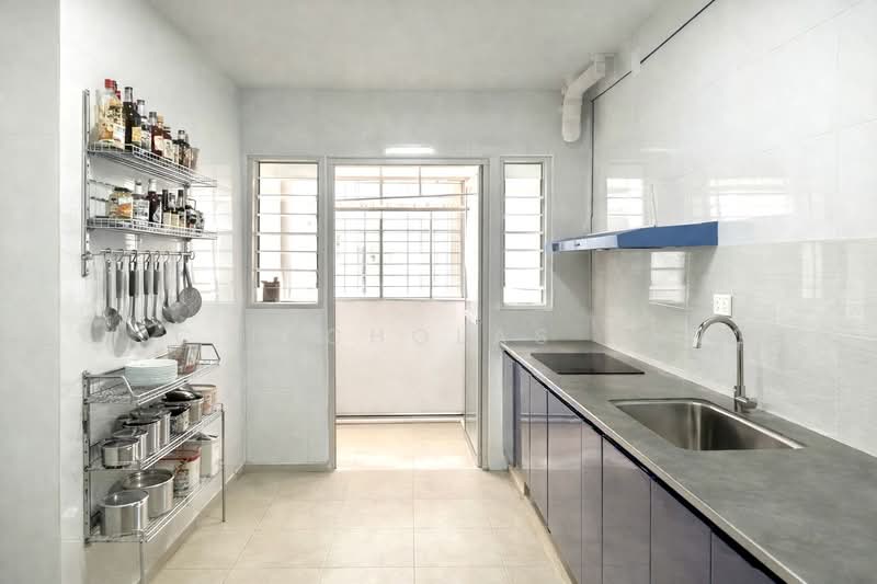 619A Tampines Street 61 HDB Flat For Sale at S$ 928,888 | PropertyGuru Singapore - Kitchen