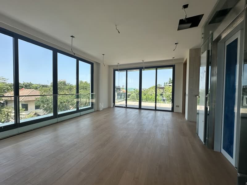 Brand New / TOP soon ! / 1km SCGS / Stevens MRT Semi-Detached House For Sale at S$ 15,500,000 | PropertyGuru Singapore - Living Room