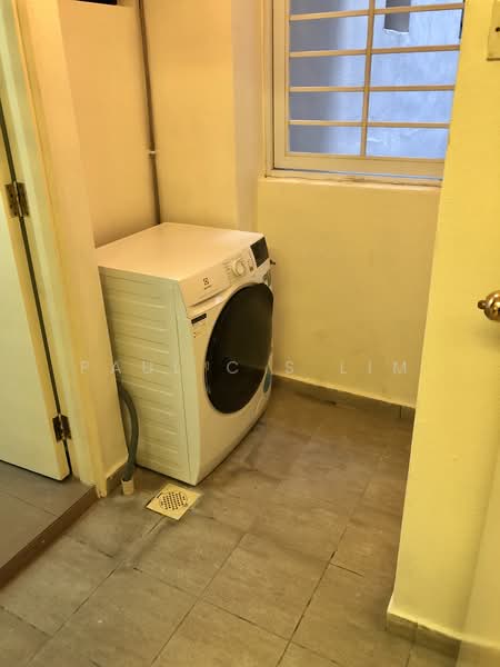 Nineteen Shelford Condominium For Sale at S$ 1,900,000 | PropertyGuru Singapore - Service Yard