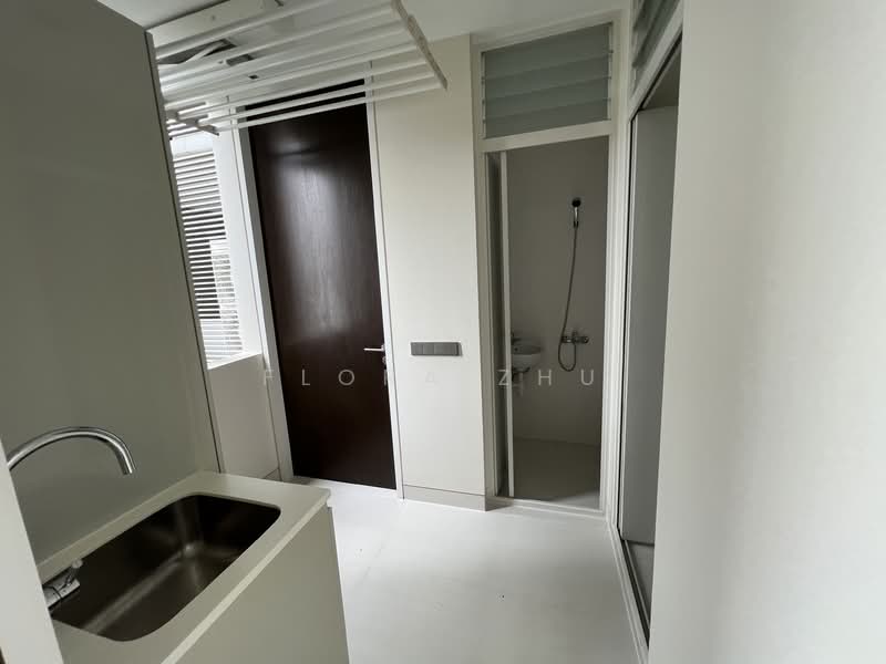 Hilltops Condominium For Sale at S$ 12,800,000 | PropertyGuru Singapore - Bathroom