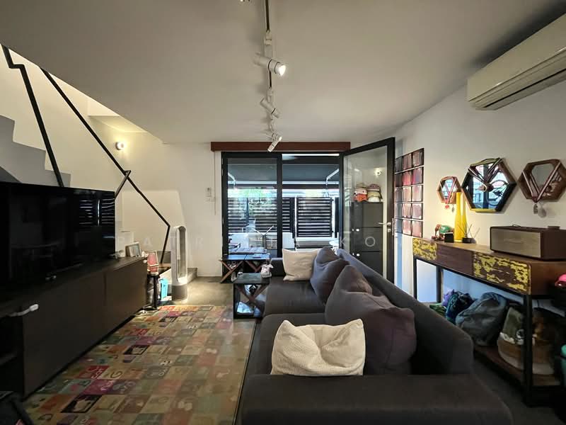 56 Jalan Ma'mor HDB Flat For Sale at S$ 1,100,000 | PropertyGuru Singapore - Living Room