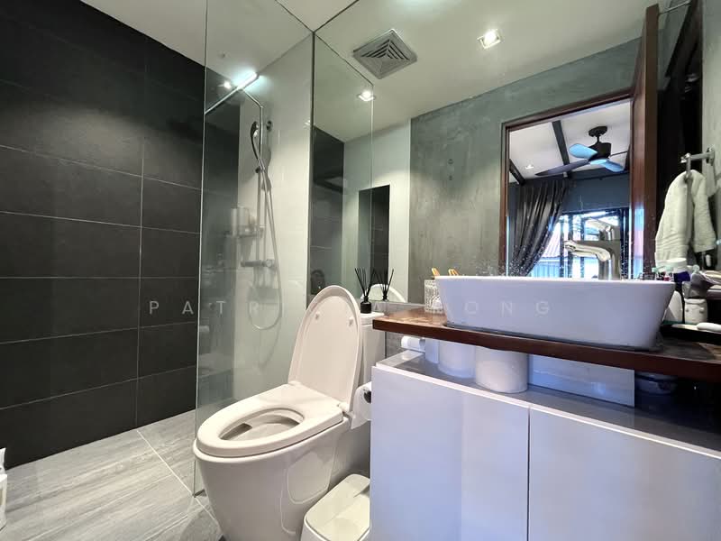 56 Jalan Ma'mor HDB Flat For Sale at S$ 1,100,000 | PropertyGuru Singapore - Bathroom