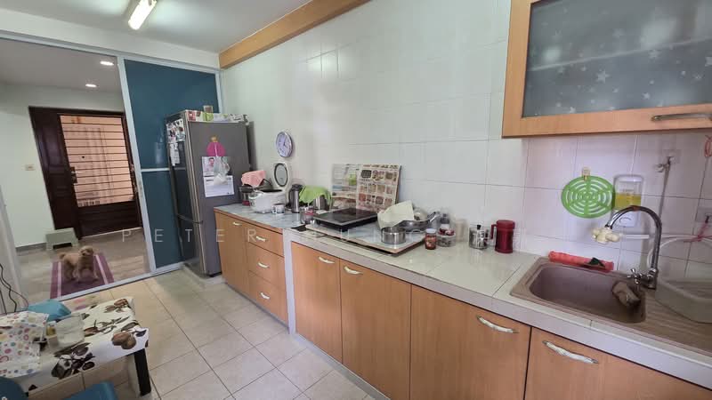 76A Redhill Road HDB Flat For Sale at S$ 1,038,000 | PropertyGuru Singapore - Kitchen