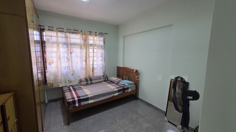 76A Redhill Road HDB Flat For Sale at S$ 1,038,000 | PropertyGuru Singapore - Bedroom