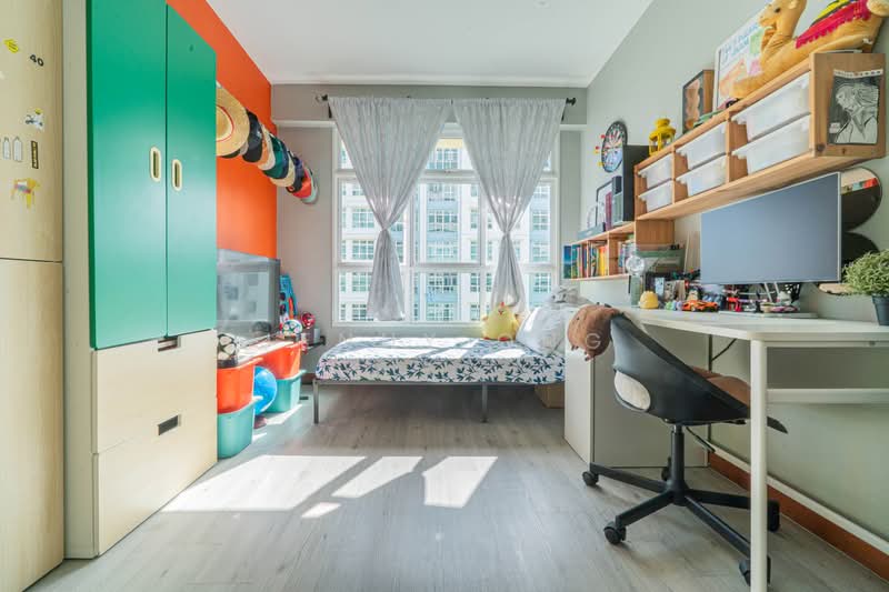 662A Edgedale Plains HDB Flat For Sale at S$ 699,000 | PropertyGuru Singapore - Bedroom