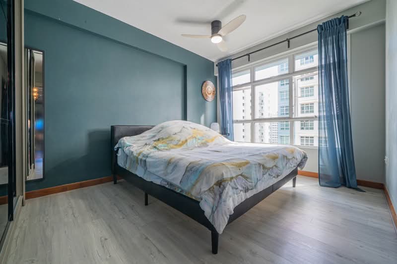 662A Edgedale Plains HDB Flat For Sale at S$ 699,000 | PropertyGuru Singapore - Bedroom