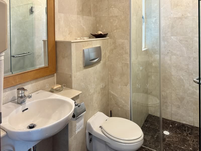 The Hermitage Apartment For Sale at S$ 2,000,000 | PropertyGuru Singapore - Bathroom