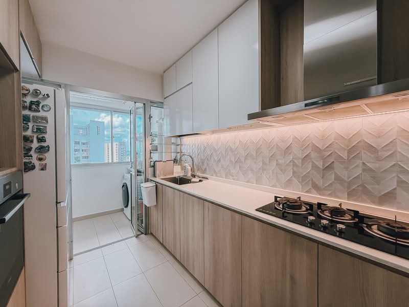 409A Northshore Drive HDB Flat For Sale at S$ 980,000 | PropertyGuru Singapore - Kitchen