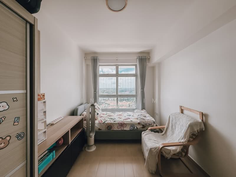 409A Northshore Drive HDB Flat For Sale at S$ 980,000 | PropertyGuru Singapore - Bedroom