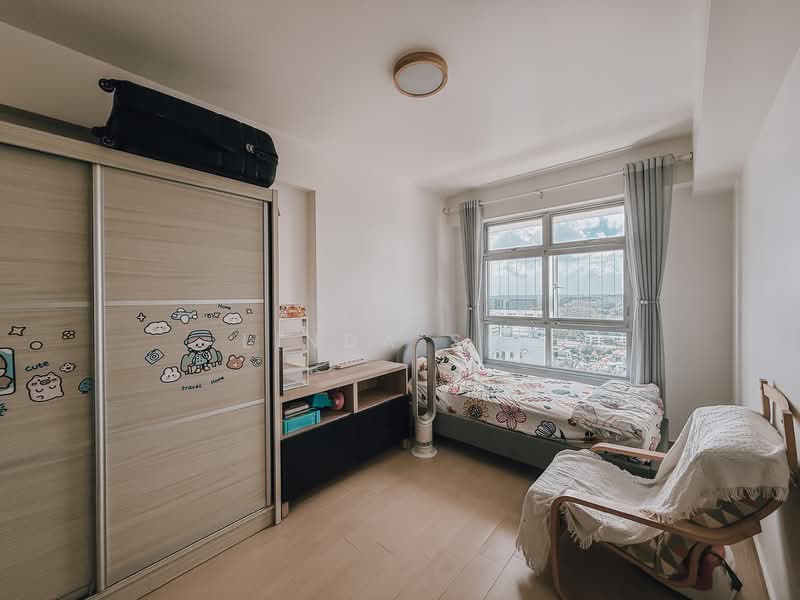 409A Northshore Drive HDB Flat For Sale at S$ 980,000 | PropertyGuru Singapore - Bedroom