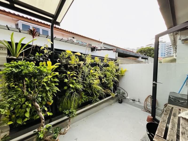 56 Jalan Ma'mor HDB Flat For Sale at S$ 1,100,000 | PropertyGuru Singapore - Exterior