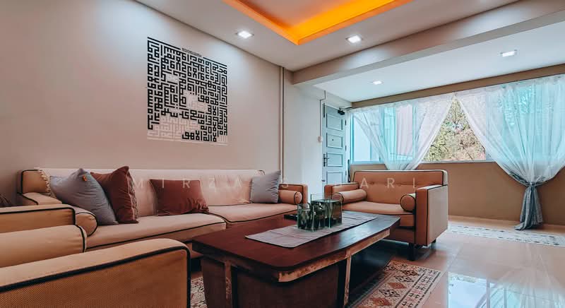605 Bedok Reservoir Road HDB Flat For Sale at S$ 670,000 | PropertyGuru Singapore - Living Room