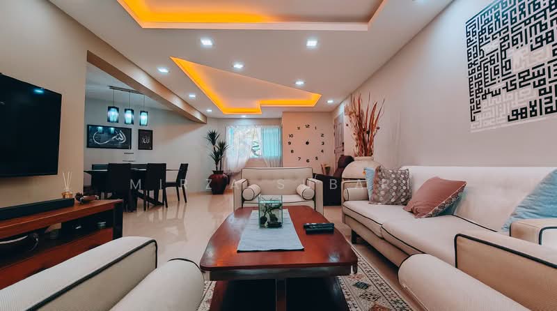 605 Bedok Reservoir Road HDB Flat For Sale at S$ 670,000 | PropertyGuru Singapore - Living Room