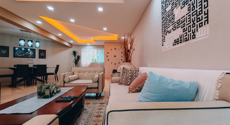 605 Bedok Reservoir Road HDB Flat For Sale at S$ 670,000 | PropertyGuru Singapore - Living Room