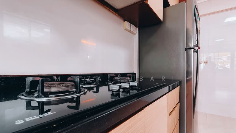 605 Bedok Reservoir Road HDB Flat For Sale at S$ 670,000 | PropertyGuru Singapore - Kitchen