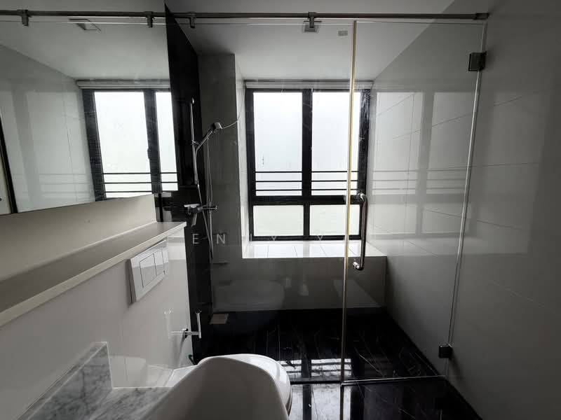 8 @ Woodleigh, , 3 Bedrooms, 1,335 sqft, Condominium For Rent, by Penny Yap, 500076208 - Bathroom - PropertyGuru.com.sg