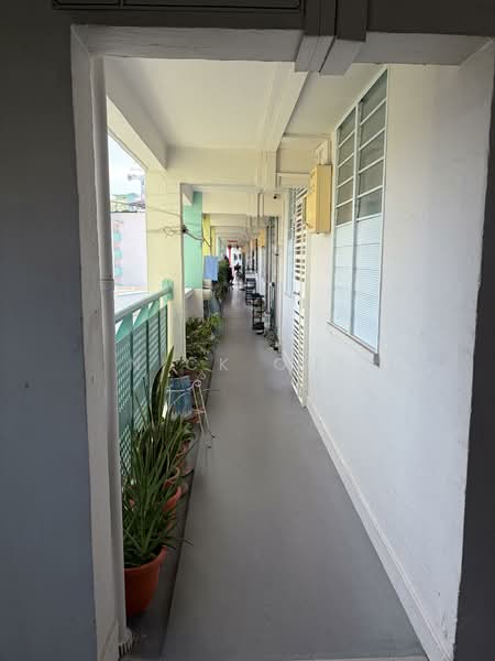 46 Jalan Bukit Ho Swee HDB Flat For Sale at S$ 440,000 | PropertyGuru Singapore - Corridor