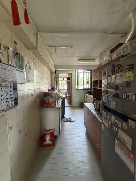 46 Jalan Bukit Ho Swee HDB Flat For Sale at S$ 440,000 | PropertyGuru Singapore - Kitchen
