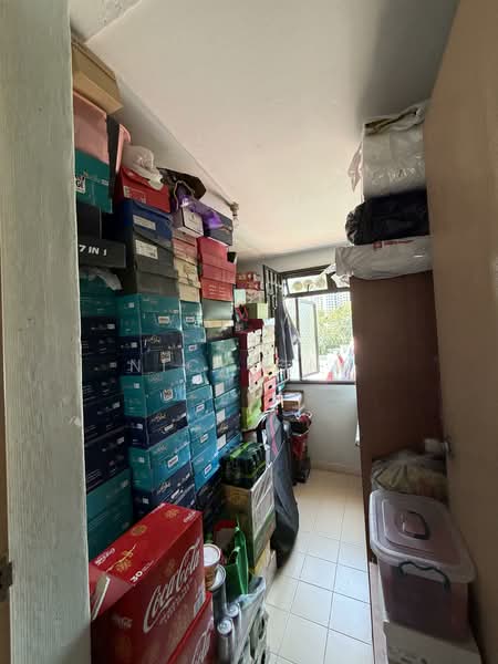 46 Jalan Bukit Ho Swee HDB Flat For Sale at S$ 440,000 | PropertyGuru Singapore - Utility room