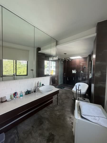 Yong Siak View Apartment For Sale at S$ 2,600,000 | PropertyGuru Singapore - Bathroom