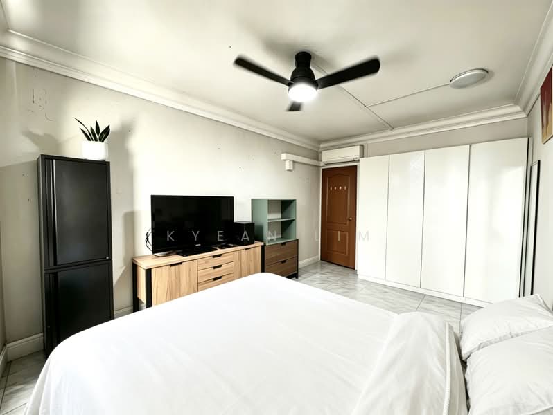643 Yishun Street 61, 643 Yishun Street 61, 3 Bedrooms, 1,528 sqft, HDB Flat For Sale, by Kyean Lim, 500076214 - Bedroom - PropertyGuru.com.sg