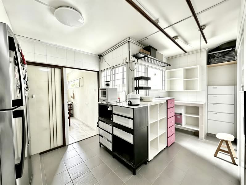 643 Yishun Street 61, 643 Yishun Street 61, 3 Bedrooms, 1,528 sqft, HDB Flat For Sale, by Kyean Lim, 500076214 - Kitchen - PropertyGuru.com.sg