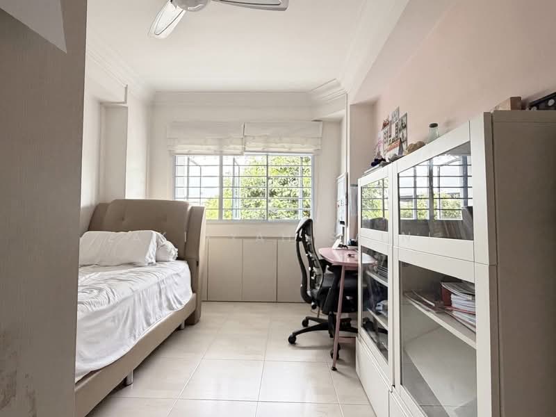 448 Bukit Panjang Ring Road HDB Flat For Sale at S$ 575,000 | PropertyGuru Singapore - Bedroom
