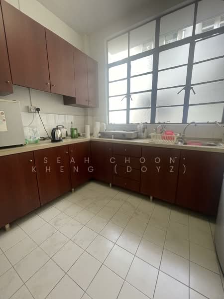 Kai Fook Mansion Condominium For Sale at S$ 1,620,000 | PropertyGuru Singapore - Kitchen