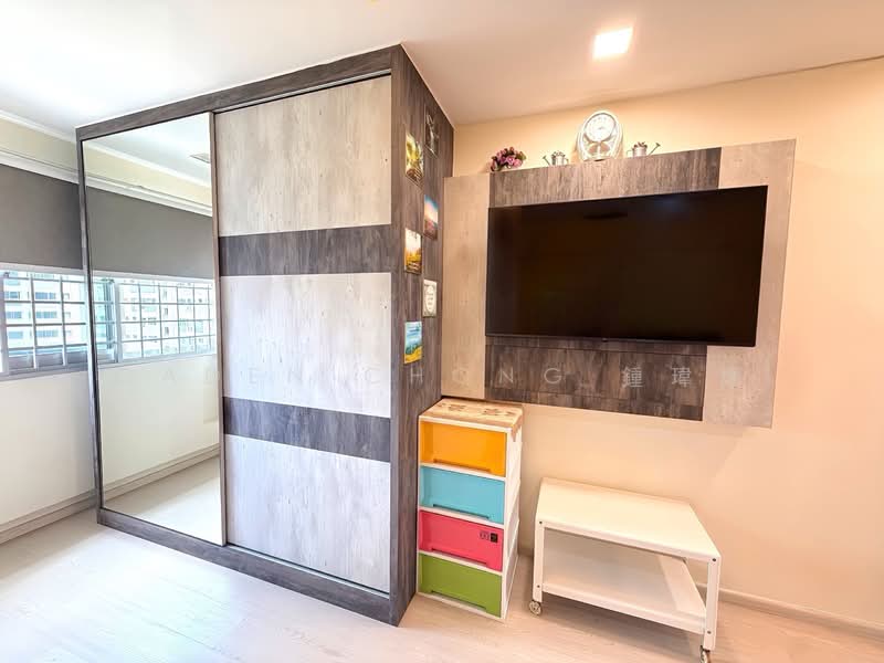 411 Pasir Ris Drive 6, 411 Pasir Ris Drive 6, 3 Bedrooms, 1,109 sqft, HDB Flat For Rent, by Caden Chong 鍾瑋熜, 500076245 - Wardrobe - PropertyGuru.com.sg