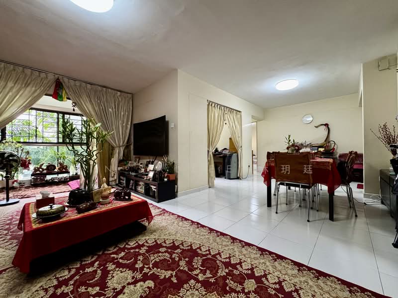 601 Jurong West Street 62 HDB Flat For Sale at S$ 900,000 | PropertyGuru Singapore - Living Room