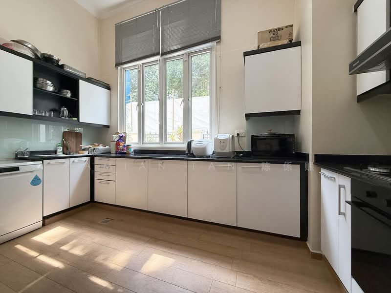 ⭐️1 KM TO ACS (PRIMARY)! RARE OPPORTUNITY IN A COVETED LANDED ESTATE!⭐️ Detached House For Sale at S$ 17,000,000 | PropertyGuru Singapore - Kitchen