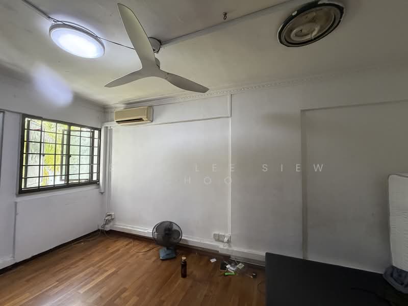 375 Clementi Avenue 4 HDB Flat For Sale at S$ 450,000 | PropertyGuru Singapore - Interior
