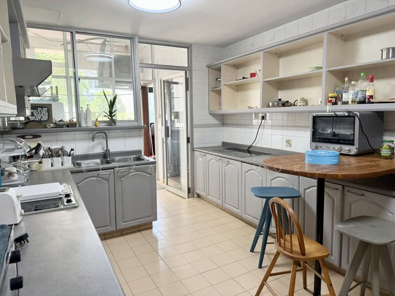 Balmoral Plaza, 271 Bukit Timah Road, Room Rental, 300 sqft, Condominium For Rent, by Elizabeth Mok, 500076289 - Kitchen - PropertyGuru.com.sg