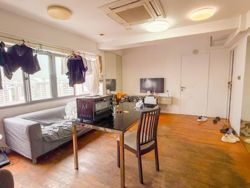 Textile Centre Apartment For Sale at S$ 1,250,000 | PropertyGuru Singapore - Living Room