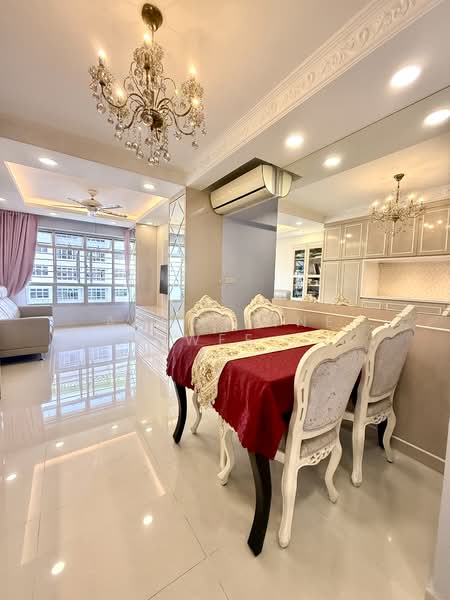 523D Tampines Central 7 HDB Flat For Sale at S$ 838,888 | PropertyGuru Singapore - Dinning area
