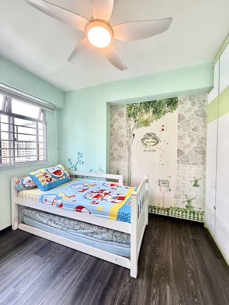 523D Tampines Central 7 HDB Flat For Sale at S$ 838,888 | PropertyGuru Singapore - Bedroom 2