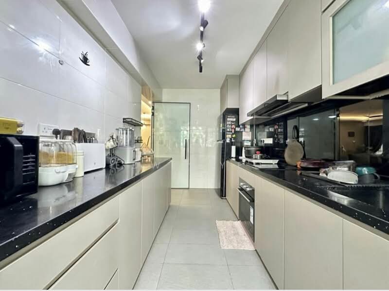 102A Canberra Street HDB Flat For Sale at S$ 723,000 | PropertyGuru Singapore - Kitchen
