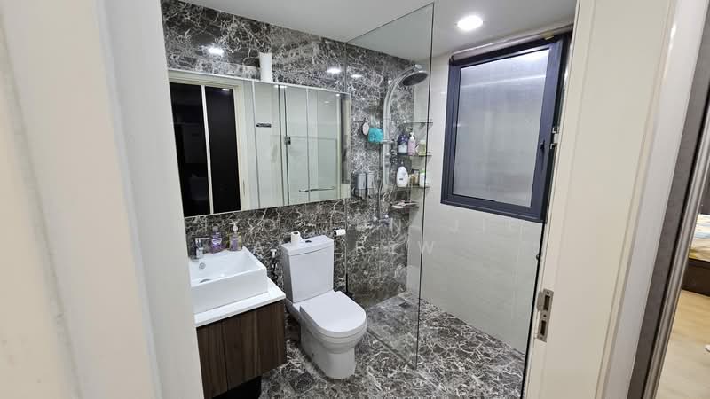 Riversound Residence, 9A Sengkang East Avenue, 3 Bedrooms, 1,475 sqft, Condominium For Rent, by Siyo Jun Jie Andrew, 500076314 - Master Bathroom - PropertyGuru.com.sg