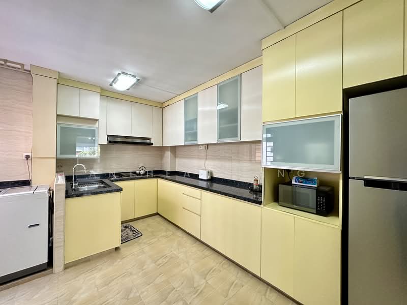 282 Choa Chu Kang Avenue 3 HDB Flat For Sale at S$ 780,000 | PropertyGuru Singapore - Kitchen