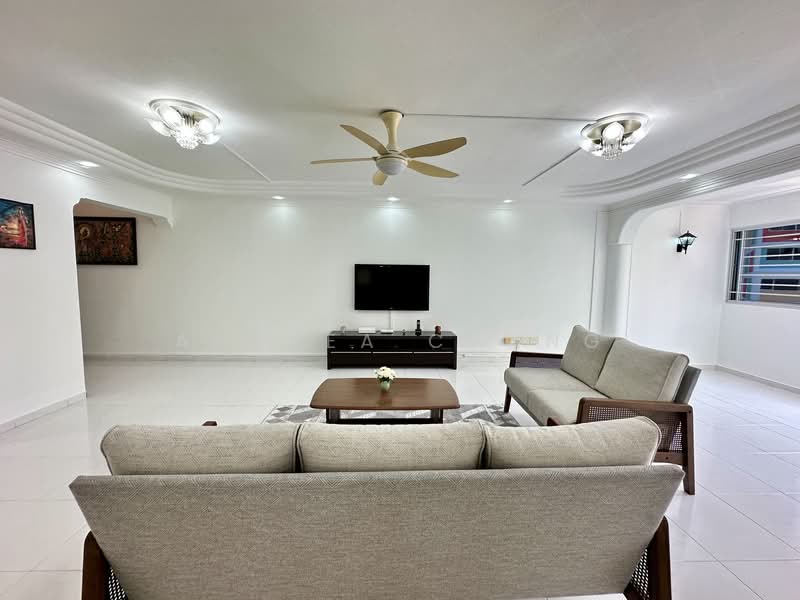 282 Choa Chu Kang Avenue 3 HDB Flat For Sale at S$ 780,000 | PropertyGuru Singapore - Living Room
